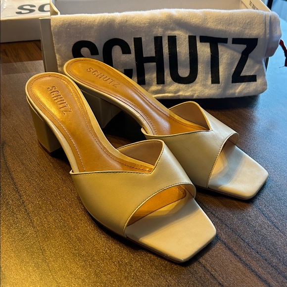 SCHUTZ Margot Sandal in Natural Nibs - Picture 2 of 4